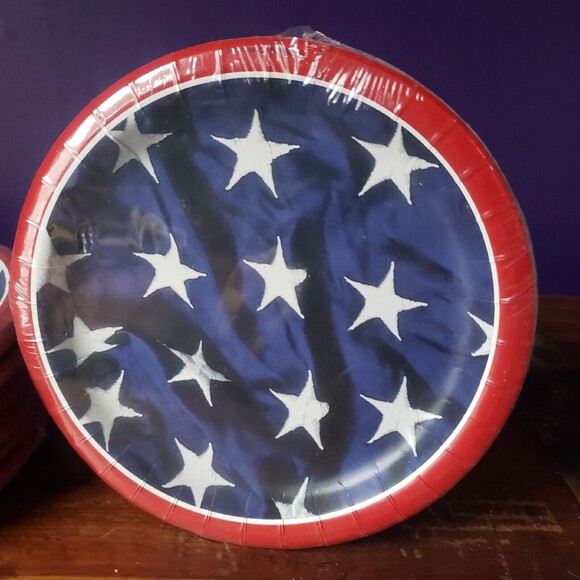 Patriotic USA Flag Election Party Plates Red White Blue & Stars Design 68CT - Picture 4 of 6